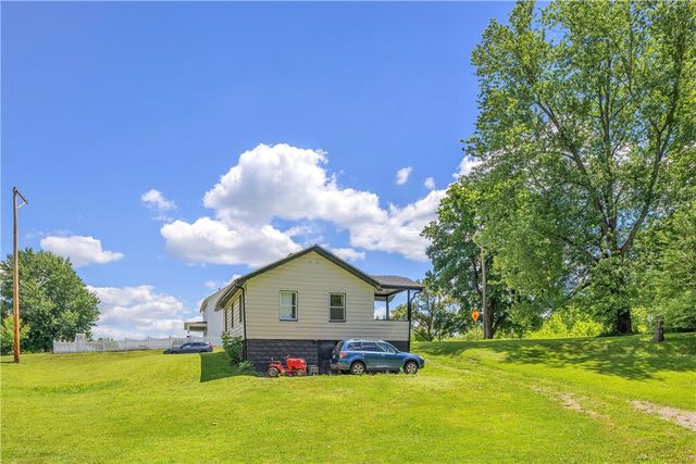 1747 Galilee Rd, Wampum, PA 16157