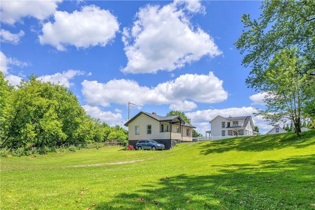 1747 Galilee Rd, Wampum, PA 16157