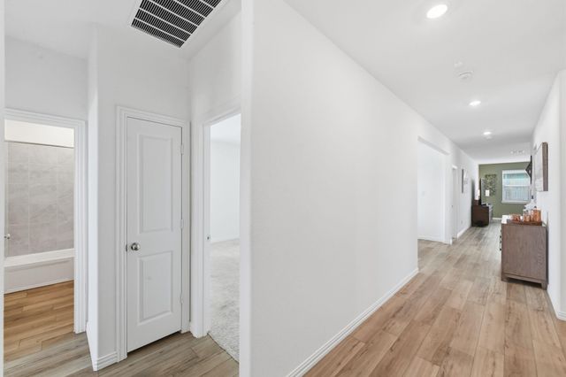 948 High Noon Drive, Fort Worth, TX 76052