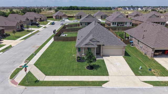948 High Noon Drive, Fort Worth, TX 76052