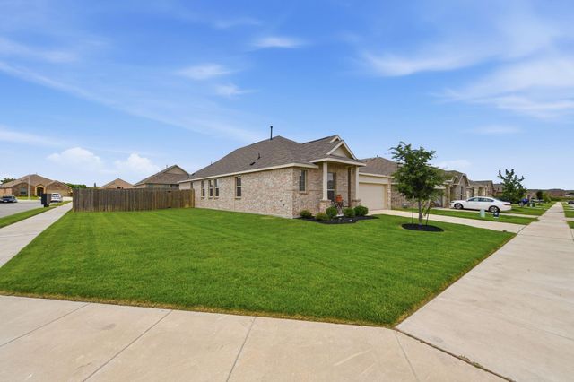 948 High Noon Drive, Fort Worth, TX 76052