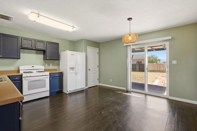 23 Tome Vista Drive, Los Lunas, NM 87031