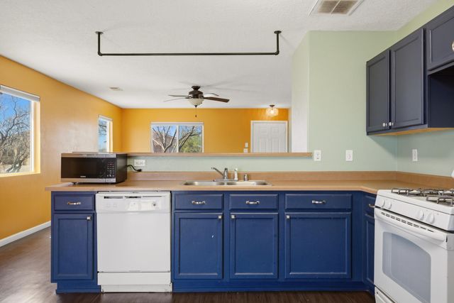 23 Tome Vista Drive, Los Lunas, NM 87031