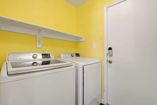 23 Tome Vista Drive, Los Lunas, NM 87031