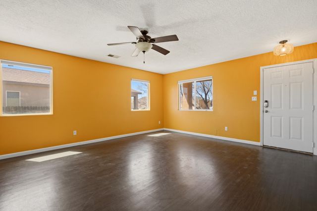 23 Tome Vista Drive, Los Lunas, NM 87031