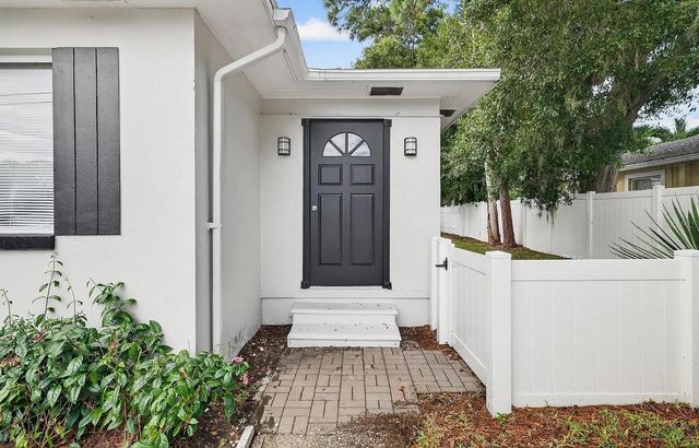 5517 GULFPORT BOULEVARD S 5517, Gulfport, FL 33707