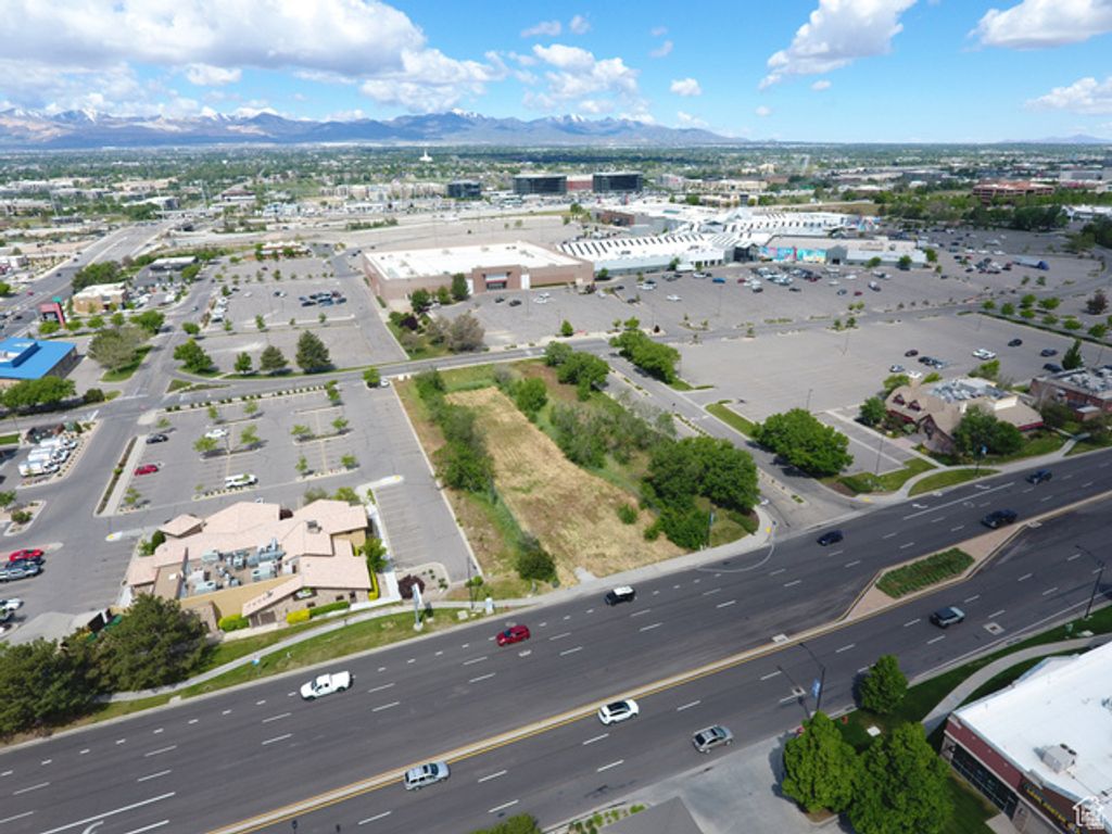 10510 S STATE ST, Sandy, UT 84070