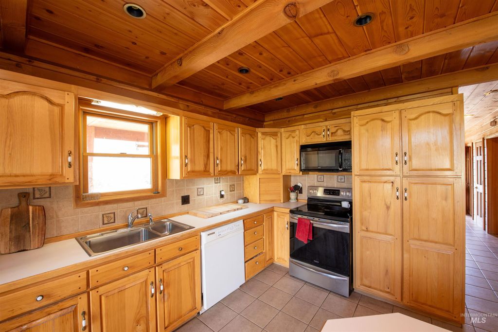 9885 Challis Creek Rd., Challis, ID 83226 photo 23