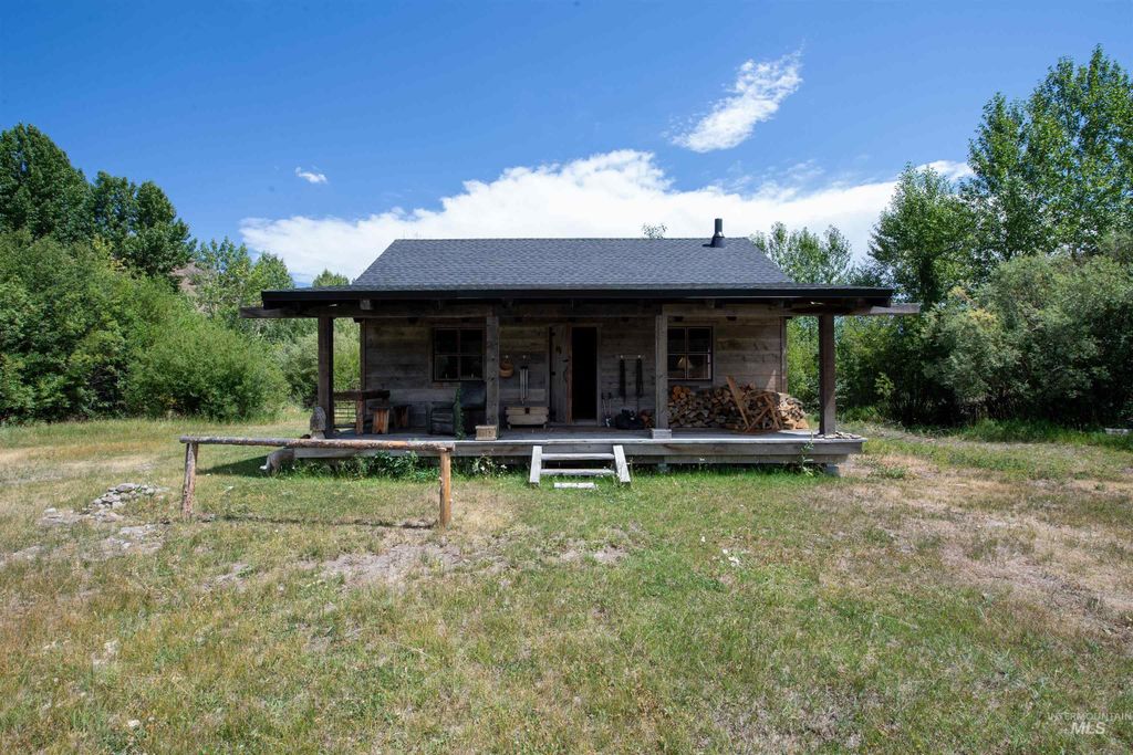 9885 Challis Creek Rd., Challis, ID 83226 photo 4