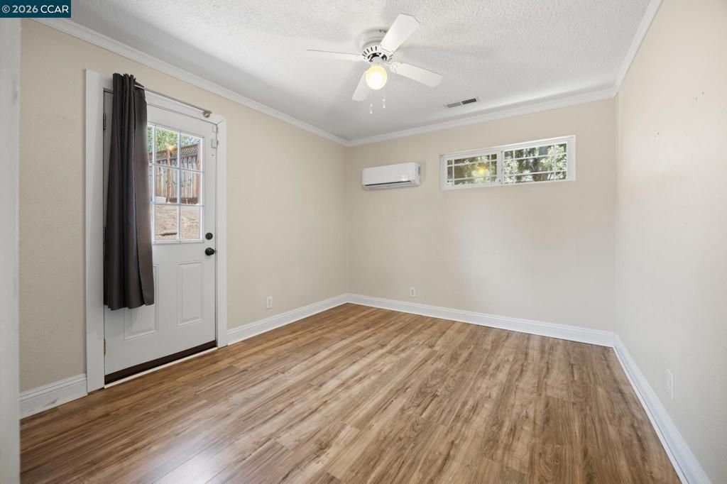 Image 21 of property listing at 2437 Hemlock Avenue, Concord, CA 94520