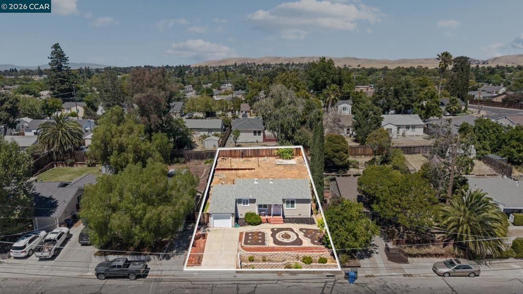 Image 26 of property listing at 2437 Hemlock Avenue, Concord, CA 94520