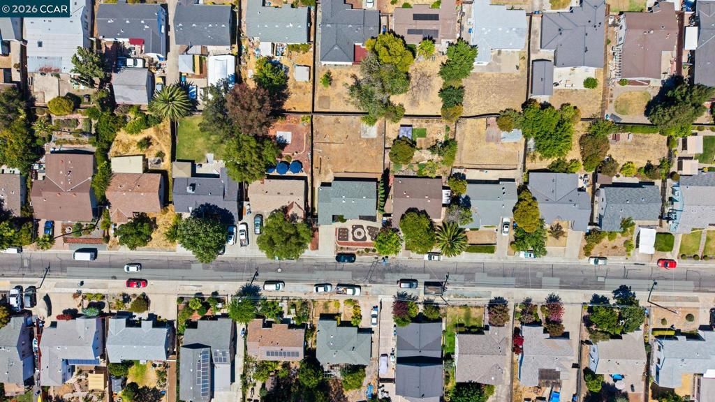 Image 30 of property listing at 2437 Hemlock Avenue, Concord, CA 94520