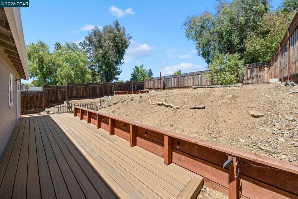 Image 7 of property listing at 2437 Hemlock Avenue, Concord, CA 94520