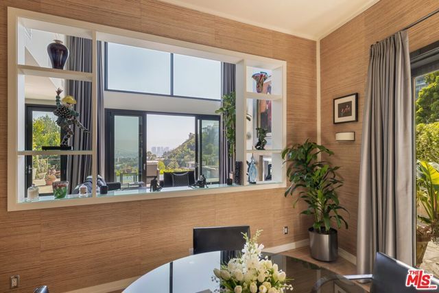 1573 Sunset Plaza Drive, Los Angeles, CA 90069