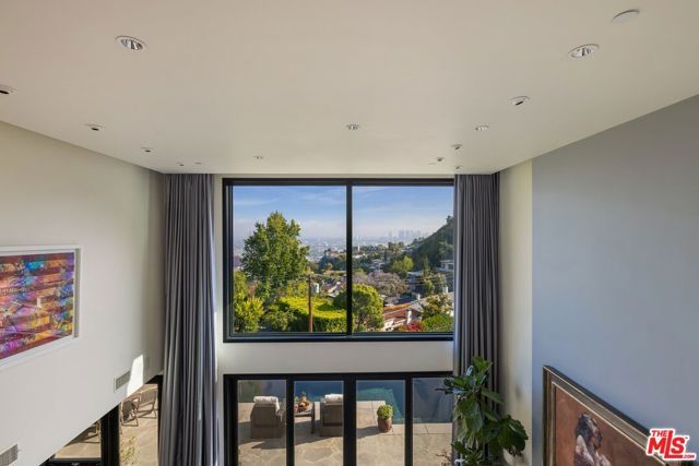 1573 Sunset Plaza Drive, Los Angeles, CA 90069