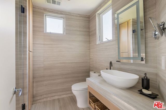 1573 Sunset Plaza Drive, Los Angeles, CA 90069