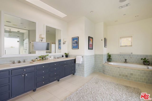 1573 Sunset Plaza Drive, Los Angeles, CA 90069