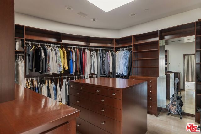 1573 Sunset Plaza Drive, Los Angeles, CA 90069