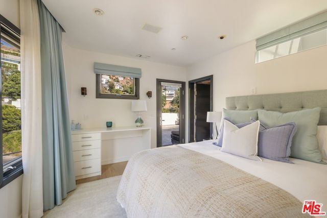 1573 Sunset Plaza Drive, Los Angeles, CA 90069