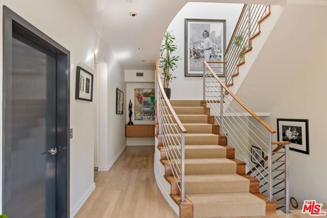 1573 Sunset Plaza Drive, Los Angeles, CA 90069