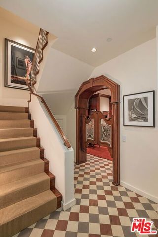 1573 Sunset Plaza Drive, Los Angeles, CA 90069