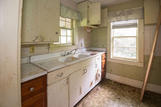 143 Hillcrest Dr, Madison, TN 37115
