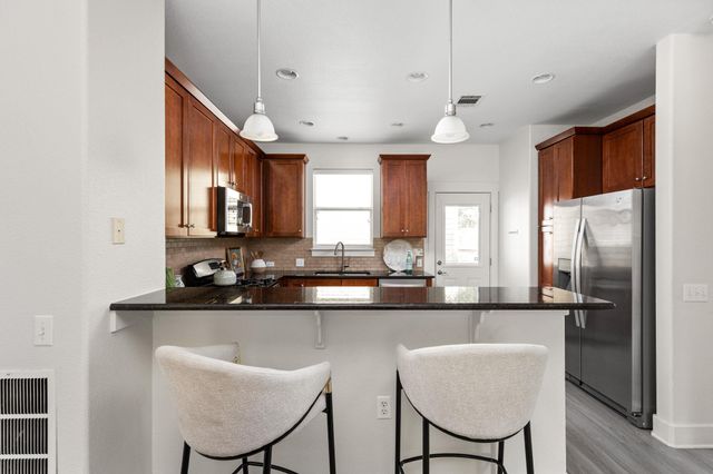 1601 Miriam Ave 210, Austin, TX 78702