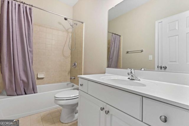5723 Vinings Retreat Way SW, Mableton, GA 30126