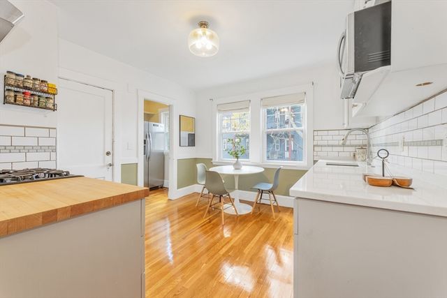 38 Guernsey Street 1, Boston, MA 02131