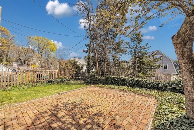 38 Guernsey Street 1, Boston, MA 02131