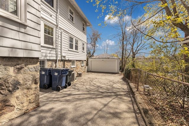 38 Guernsey Street 1, Boston, MA 02131