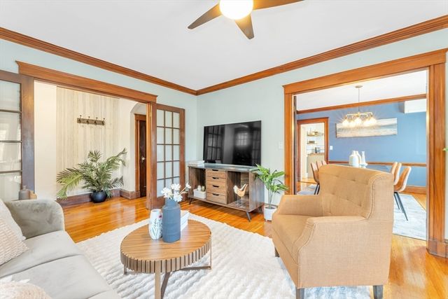 38 Guernsey Street 1, Boston, MA 02131