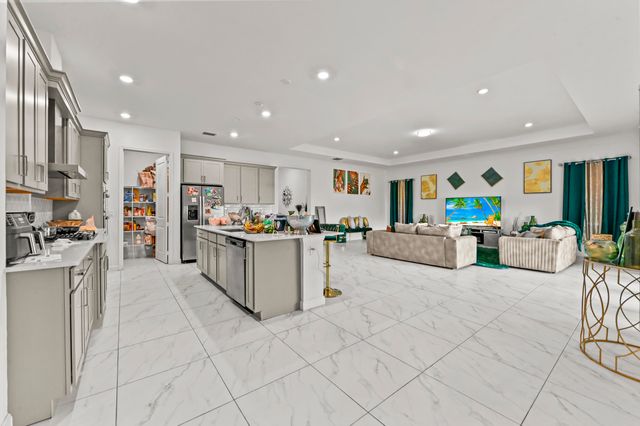 1115 Haywagon Trail, Loxahatchee, FL 33470