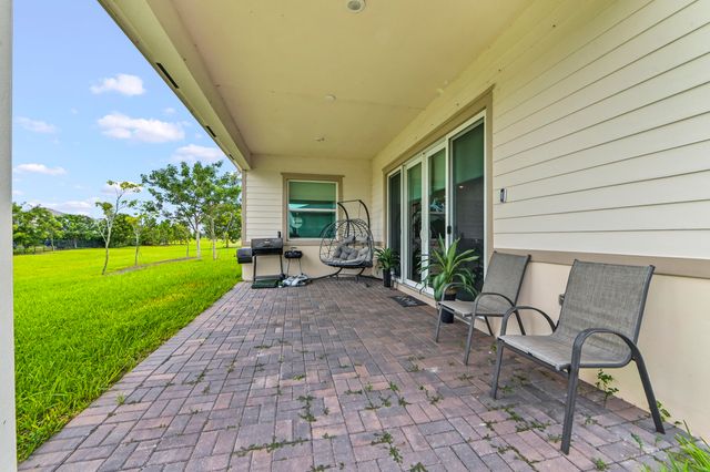 1115 Haywagon Trail, Loxahatchee, FL 33470