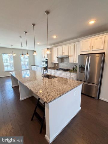 8305 MEADOWOOD DR, Hanover, MD 21076