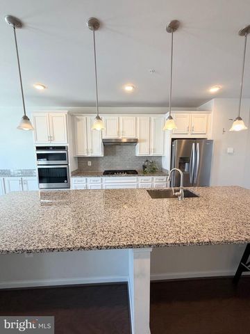 8305 MEADOWOOD DR, Hanover, MD 21076