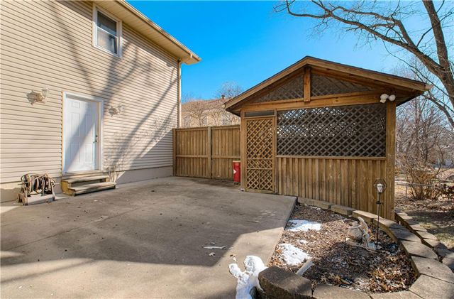 1038 Essex Street, Liberty, MO 64068