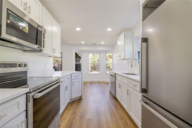 1337 N Alhambra CIR, Naples, FL 34103
