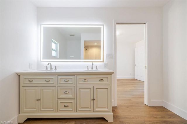 1337 N Alhambra CIR, Naples, FL 34103