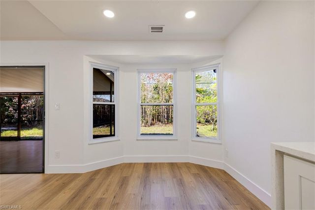 1337 N Alhambra CIR, Naples, FL 34103