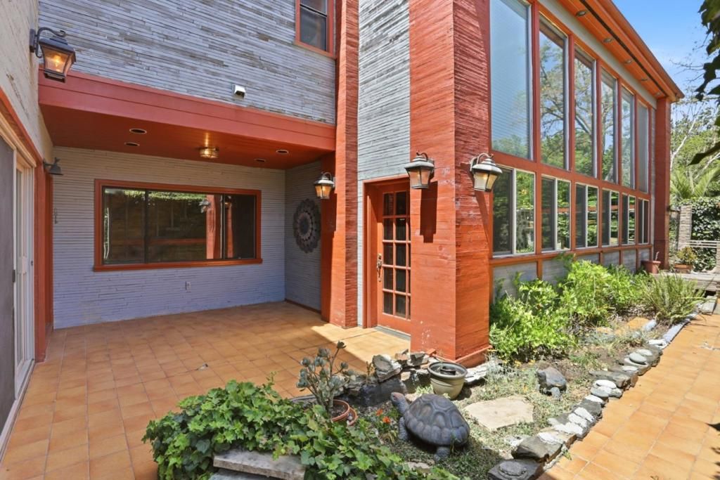 Image 16 of property listing at 528 Minnesota Avenue, San Jose, CA 95125