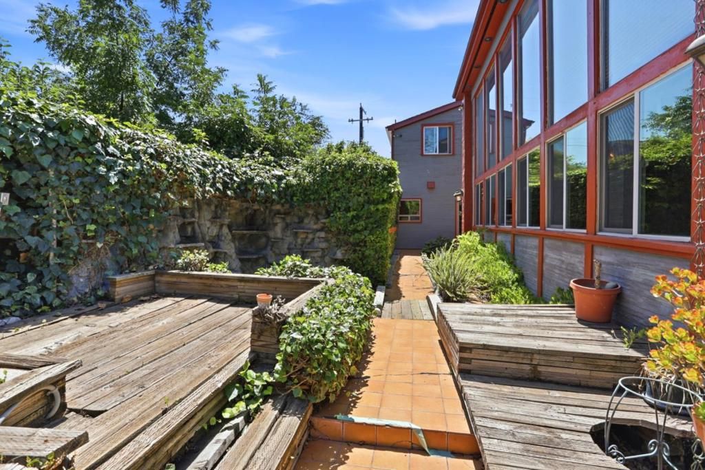 Image 17 of property listing at 528 Minnesota Avenue, San Jose, CA 95125