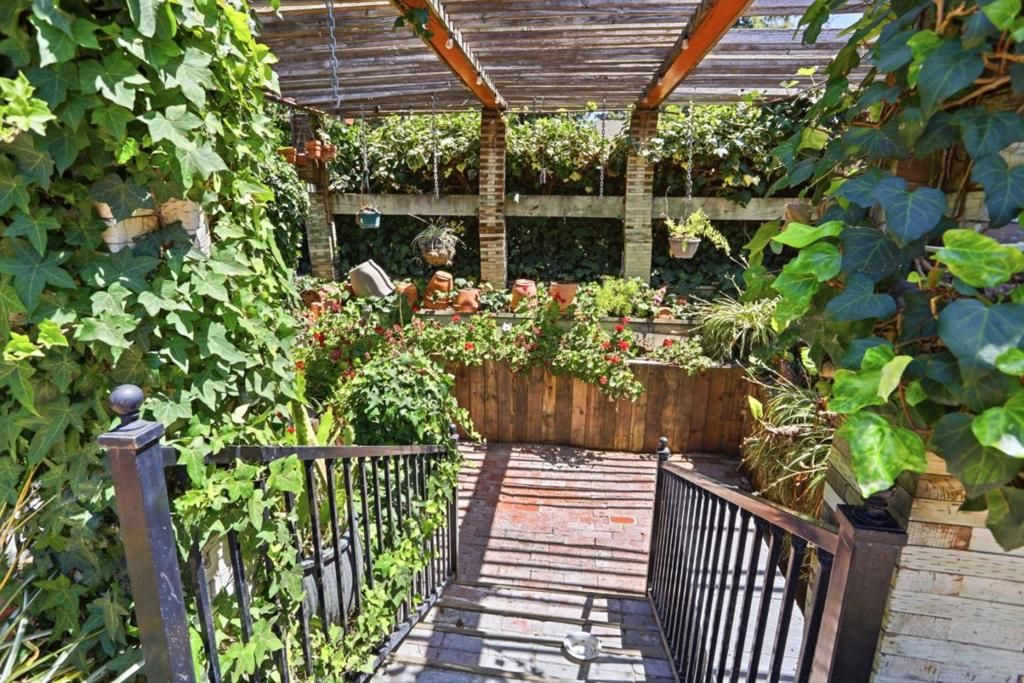 Image 18 of property listing at 528 Minnesota Avenue, San Jose, CA 95125