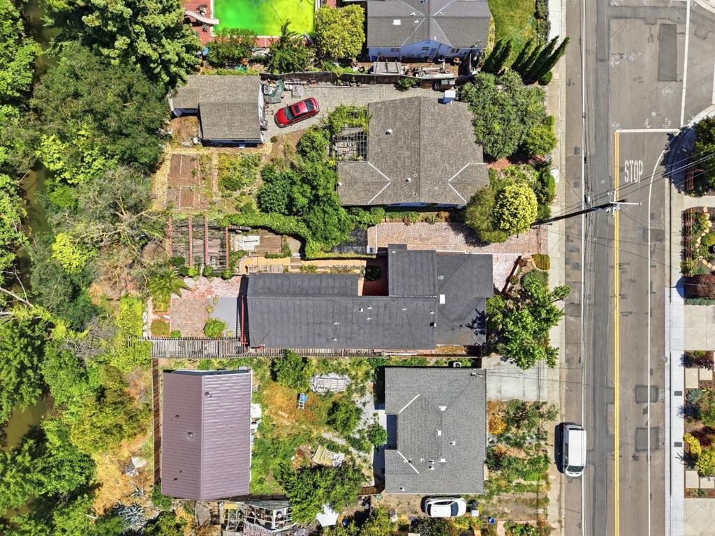 Image 20 of property listing at 528 Minnesota Avenue, San Jose, CA 95125