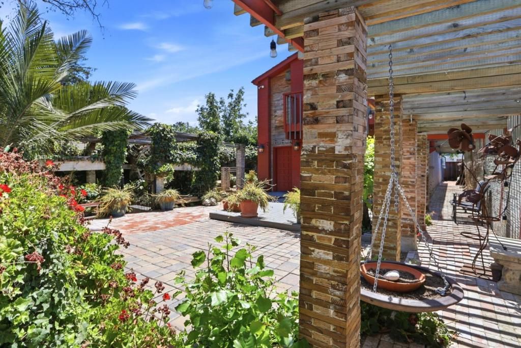 Image 21 of property listing at 528 Minnesota Avenue, San Jose, CA 95125