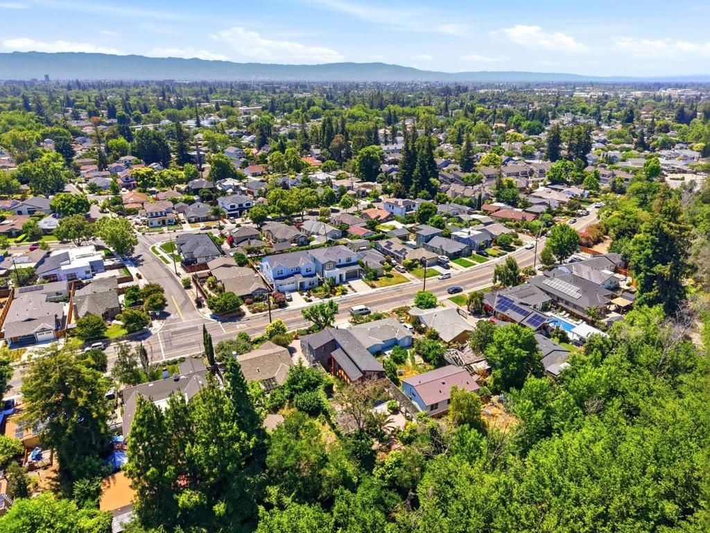 Image 29 of property listing at 528 Minnesota Avenue, San Jose, CA 95125