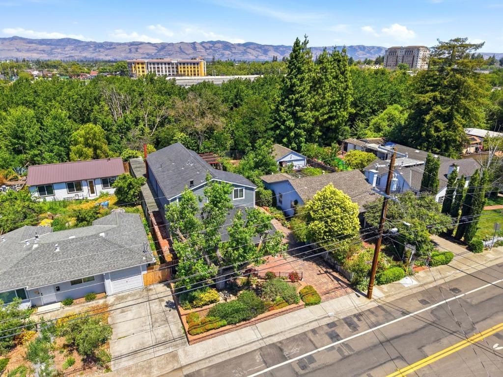 Image 38 of property listing at 528 Minnesota Avenue, San Jose, CA 95125