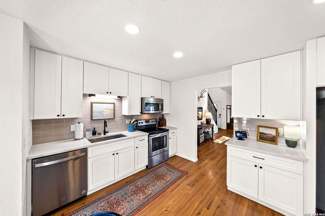 10406 Eagle Fox Dr, San Antonio, TX 78245