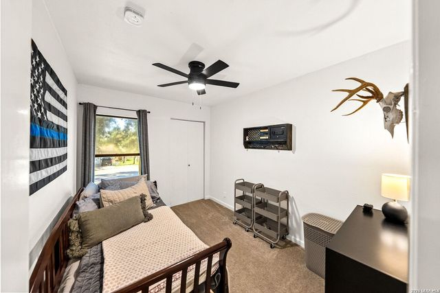 10406 Eagle Fox Dr, San Antonio, TX 78245