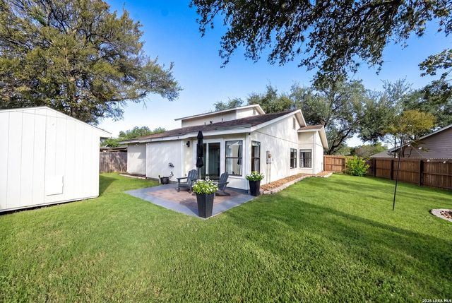 10406 Eagle Fox Dr, San Antonio, TX 78245
